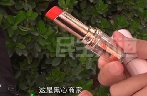 女孩|12岁女孩因口红包装好看,一周内买7支!父亲怒斥商家太黑心