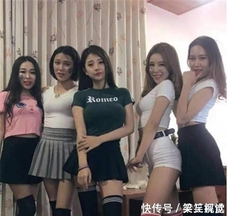 路人街拍这一位时尚靓丽的美女,高挑纤细的身材让人羡慕不已