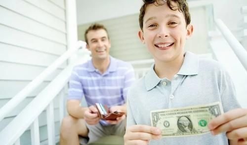 零花钱|“妈妈,可以给我钱吗?”两个妈妈不同做法影响孩子不同人生