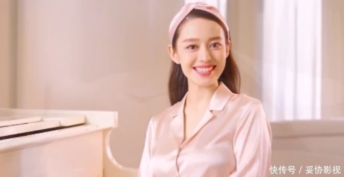 吉娜|“月子期”复工!吉娜身材仍完美,网友:媳妇坐月子,老公胖成球