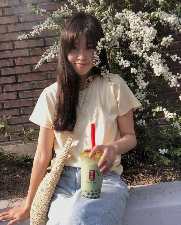 氛围|韩国小姐姐俏皮又可爱的复古少女 胶片氛围愈发显得个性灵动