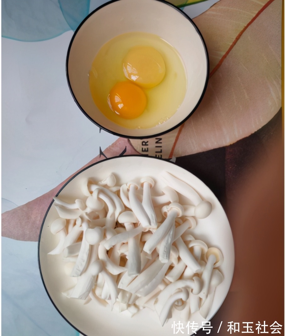 营养|酸甜开胃的番茄西葫芦蛋花汤,营养好喝,10分钟就能搞定