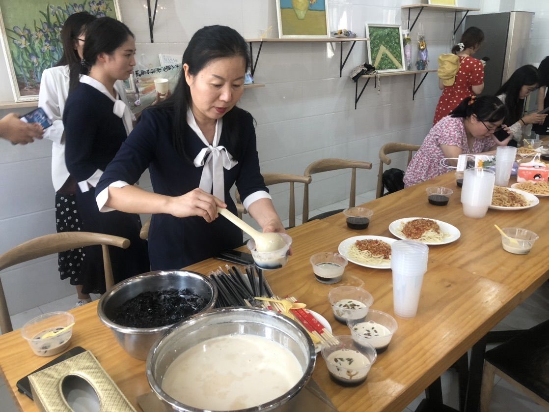 香山小学|迎接教师节，郑州市香山小学学生花式“告白”：向老师致敬