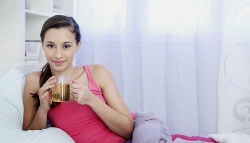 失眠|年轻人醒难睡,老年人睡不着,专家教你睡前1妙招,巧治失眠!