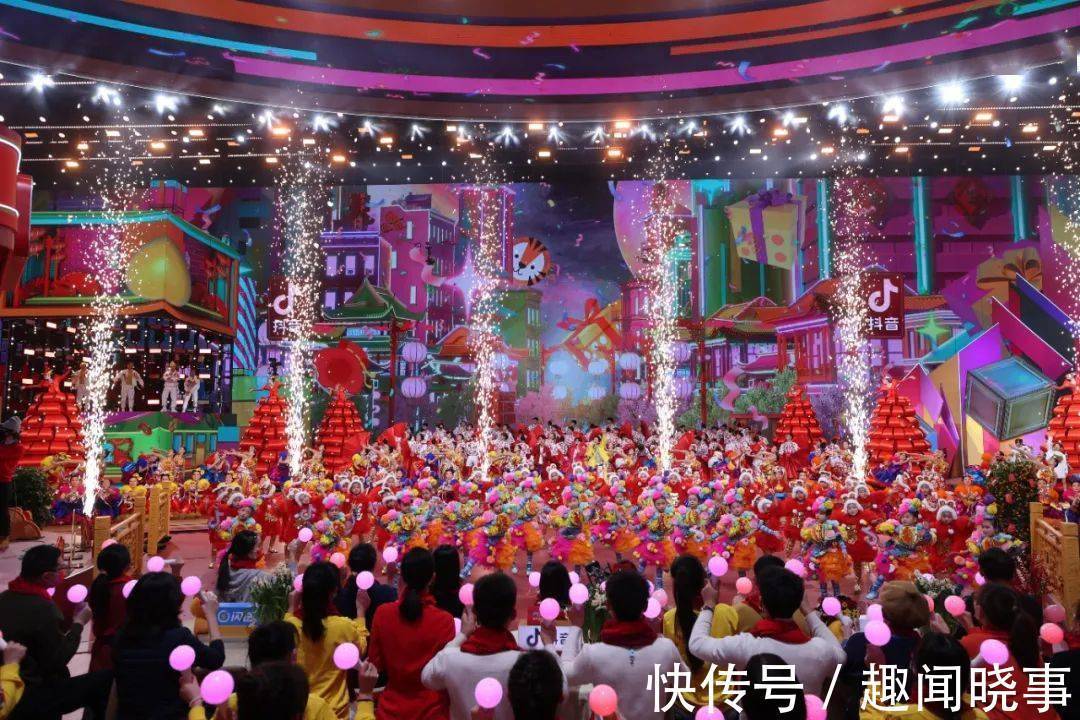 關(guān)懷城與人,平衡創(chuàng)新與情懷,北京臺(tái)春晚再樹春晚新標(biāo)桿