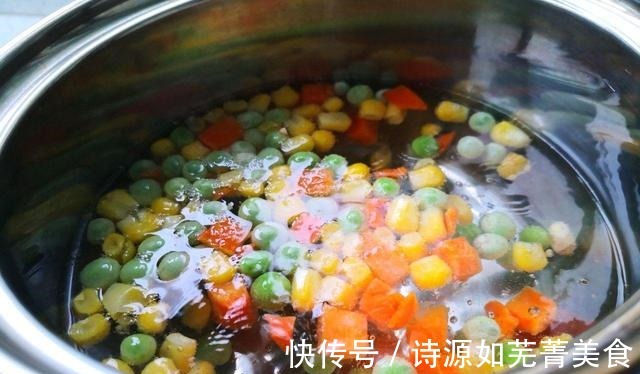 家常|黑椒杂蔬蛋炒饭,简单好吃的家常美味,新手也能轻松做好!