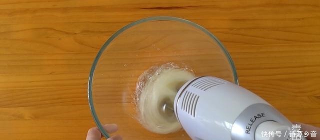 一起来做抹茶蛋糕卷吧，漂亮毛巾面，一卷就成功