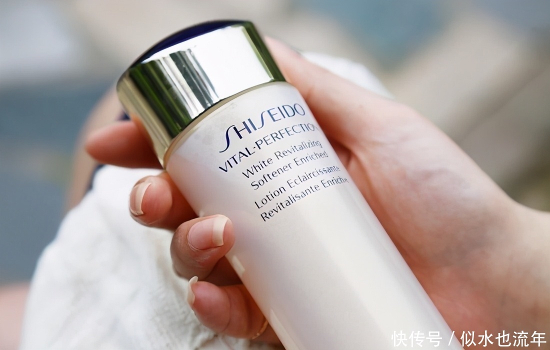 紧致|网络热推爽肤水有哪些?这些爽肤水让你的肌肤变得非常柔软滑爽