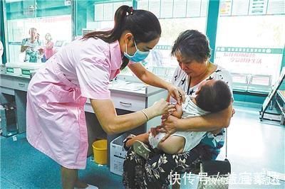 安安|3岁内的孩子,尽量不要吃这3种水果,有可能会有损娃的健康!