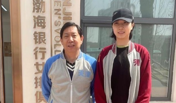 女排|郎平或再出手！女排2米女神迎留洋契机，归来后有望成世界巨星