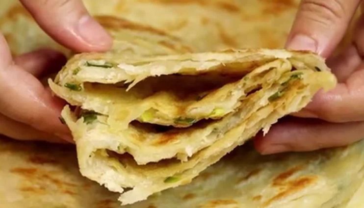 做死面饼,牢记1个技巧,做好2个步骤,外酥里软放凉都不硬