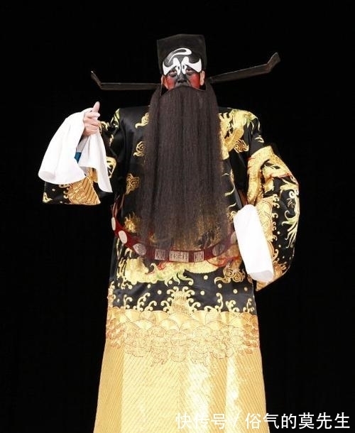 京剧!都说天津地界多戏霸,但也不全是看看京剧名家康万生为人友善亲和