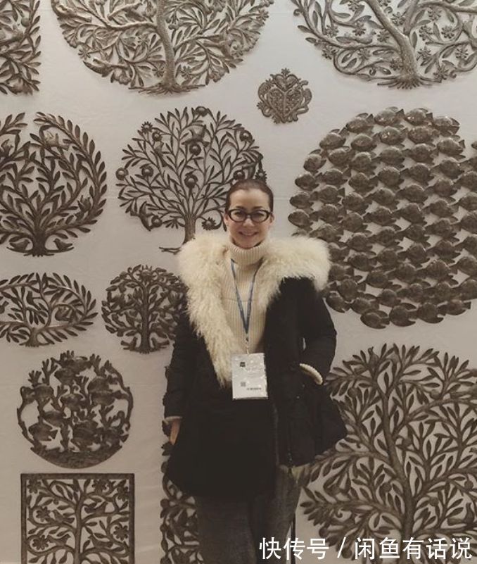 大妈感 被60岁日本主妇惊艳了,靠黑白穿搭摆脱“大妈感”,低调却很高级