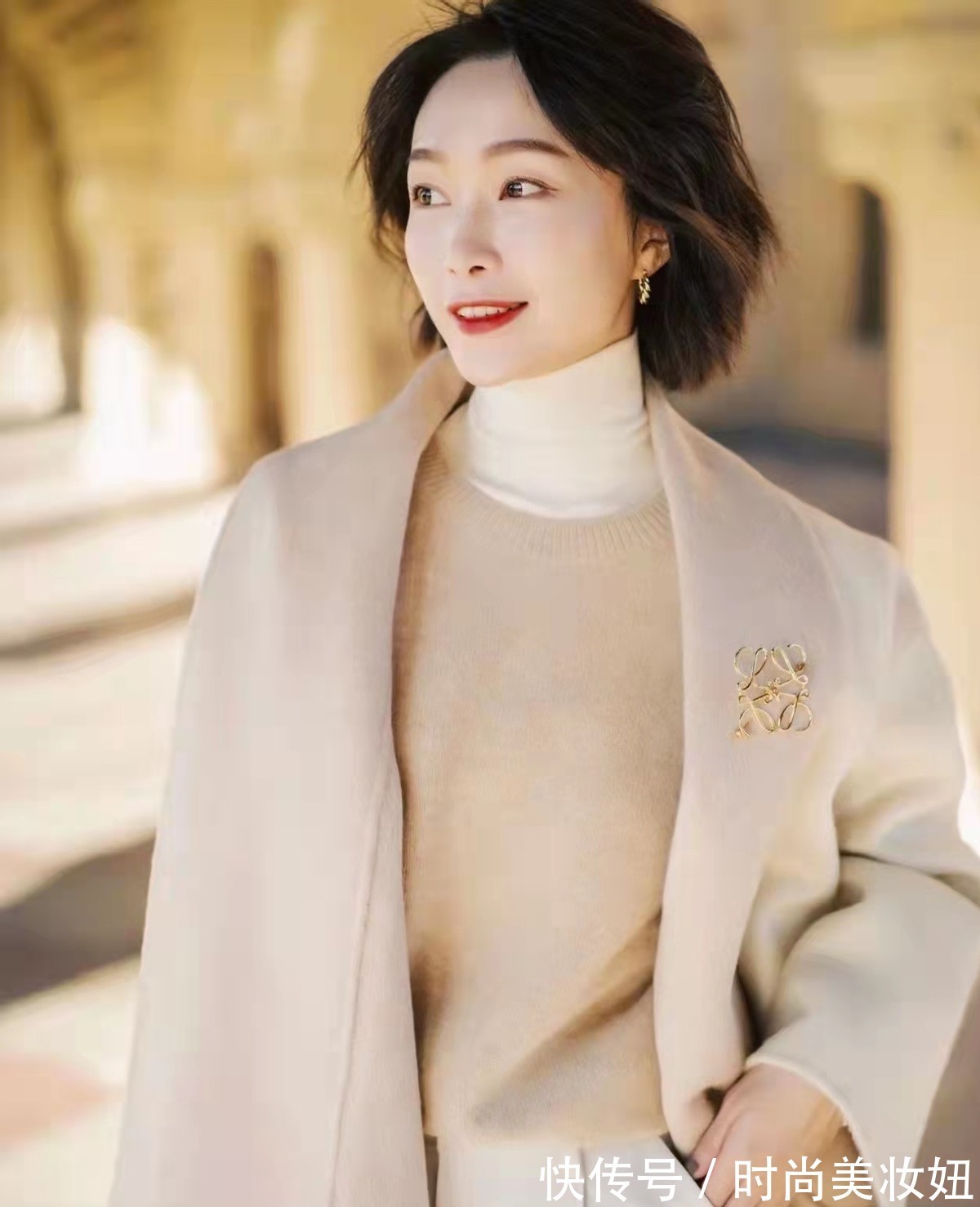 基础款 见过世面的女人,冬季穿衣越简单越高级,照穿显气质又好看