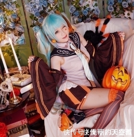 初中生cos|初中生cos初音未来，结果却被“鞋子”抢镜，有钱人都这么穿