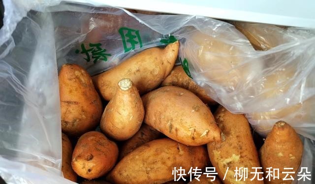 北方人离不开面食,天冷更想吃面食,就爱喝这口鲜香的热汤!