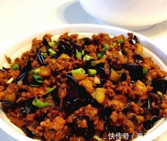 茄子|美食推荐：酱爆肉末茄子、果仁菠菜糕、秘制辣椒油、麻婆豆腐做法