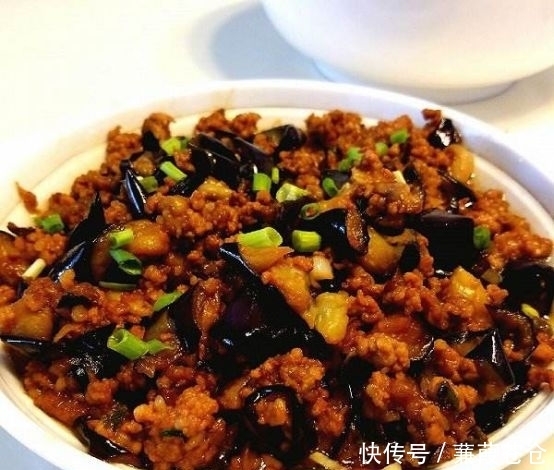 茄子|美食推荐:酱爆肉末茄子、果仁菠菜糕、秘制辣椒油、麻婆豆腐做法