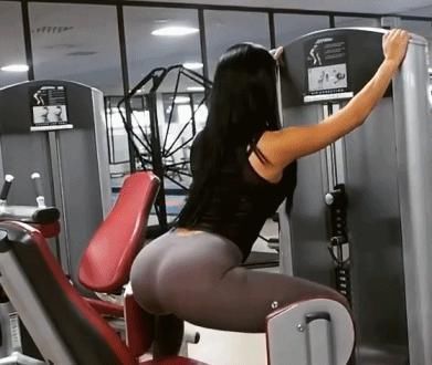 臀大肌|号称“中国第一美臀女神”姜黎明她将臀部练到极致,让人羡慕