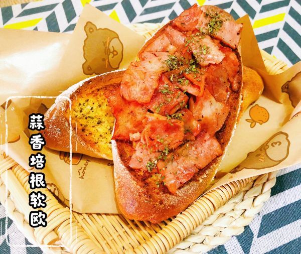 欧芹|蒜香培根软欧包