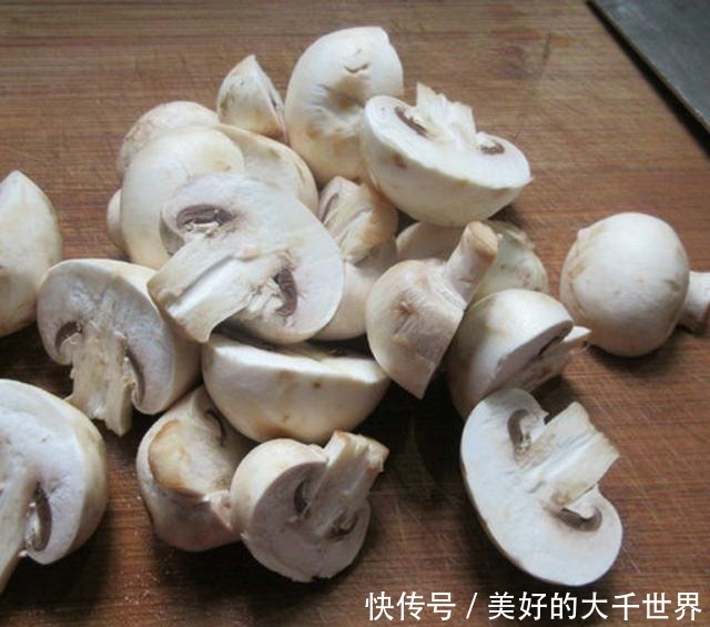 素烧蘑菇，鲜香可口，全家都喜欢