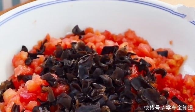 番茄|西红柿别再炒着吃了,大厨教你新吃法,1次5斤不够吃,开胃又解馋