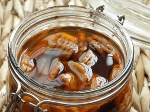 香蕉性|把它放在醋里,每天吃3片一个月排空毒素,人年轻了肚子也平了!