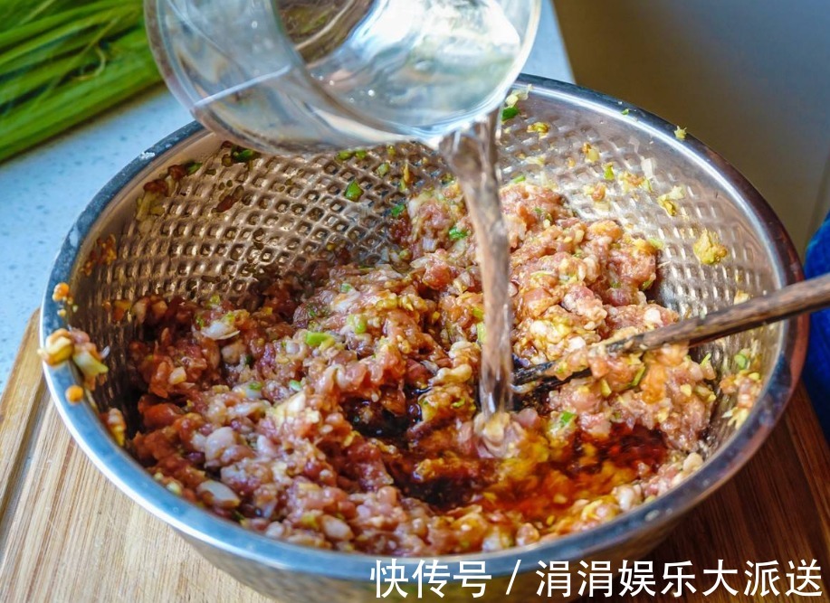 饺子馅的万能做法,6样料缺一不可,口诀记顺序,一次拌好各种馅