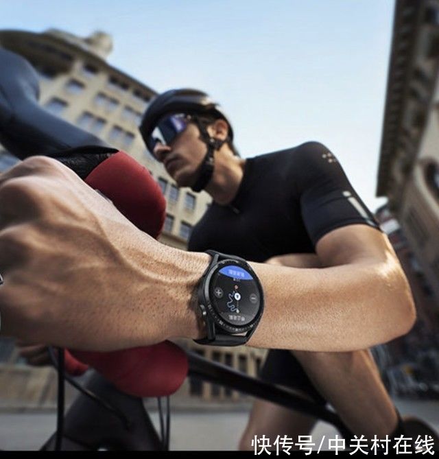 W小编的年终奖是怎么花的 我选了HUAWEI WATCH GT3