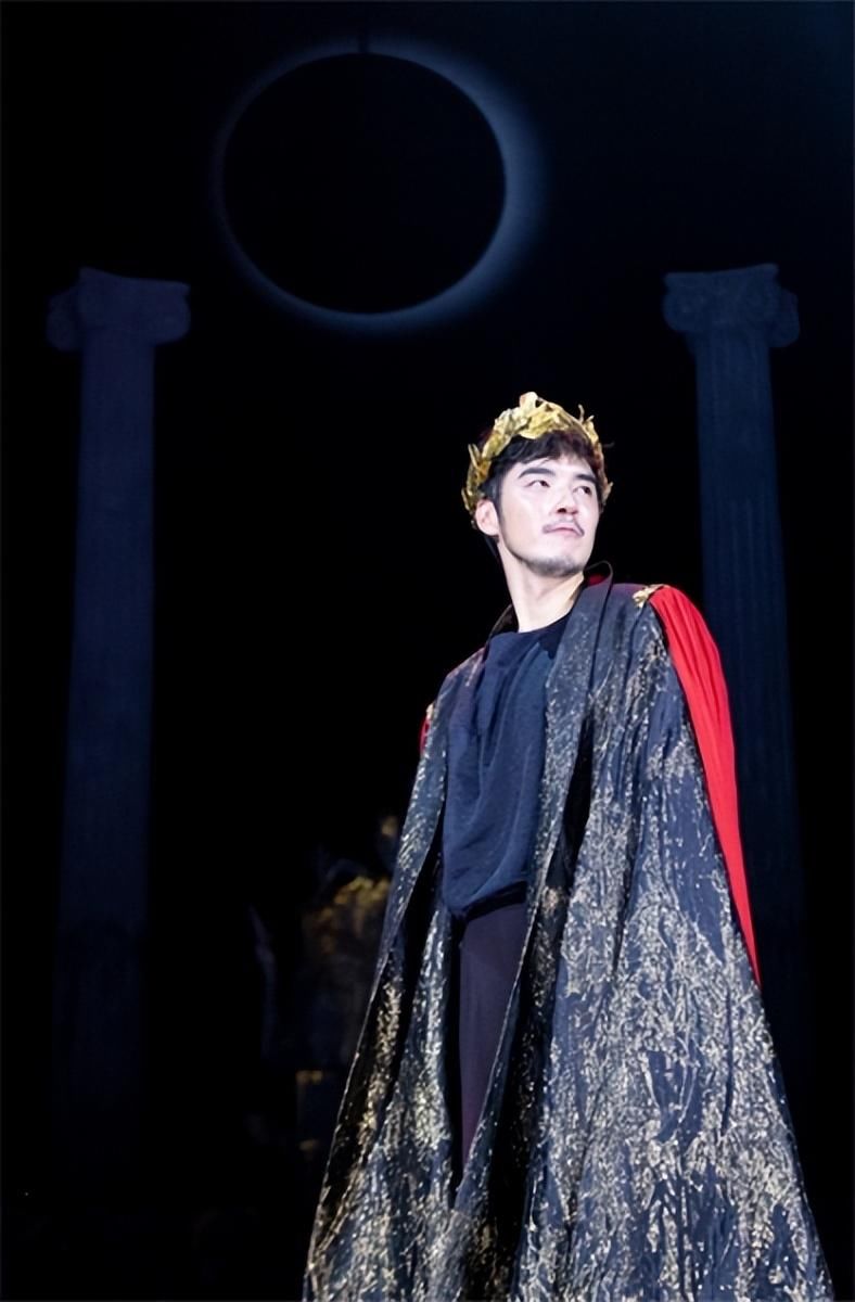 "金世佳 希望在这个秋天,通过加缪的作品和同样热爱戏剧的观众进行