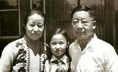 文艺界&民国才女赵清阁:告诉老舍只有跳江才能厮守,老舍投湖她终身未嫁