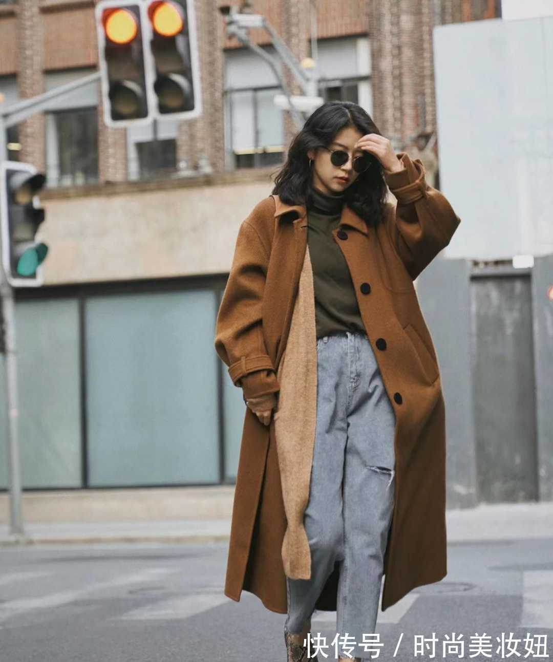 减龄感|冬天还是穿“大衣”时髦,学三木博主这样穿,不仅高级还保暖