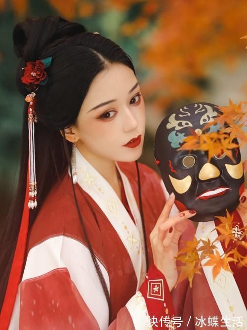 同龄人!“家里条件不好,孩子非要闹着买汉服,我该买吗?”