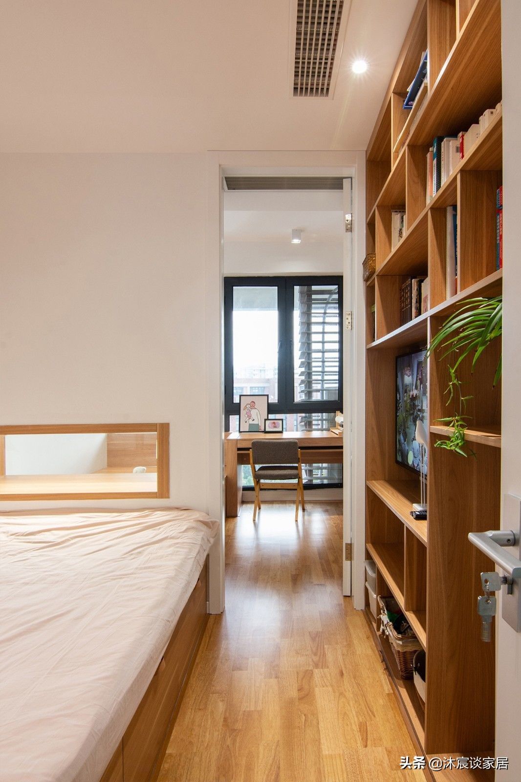 客厅|她家的客厅不一样，用卡座取代沙发，好看又实用，真是小户型救星