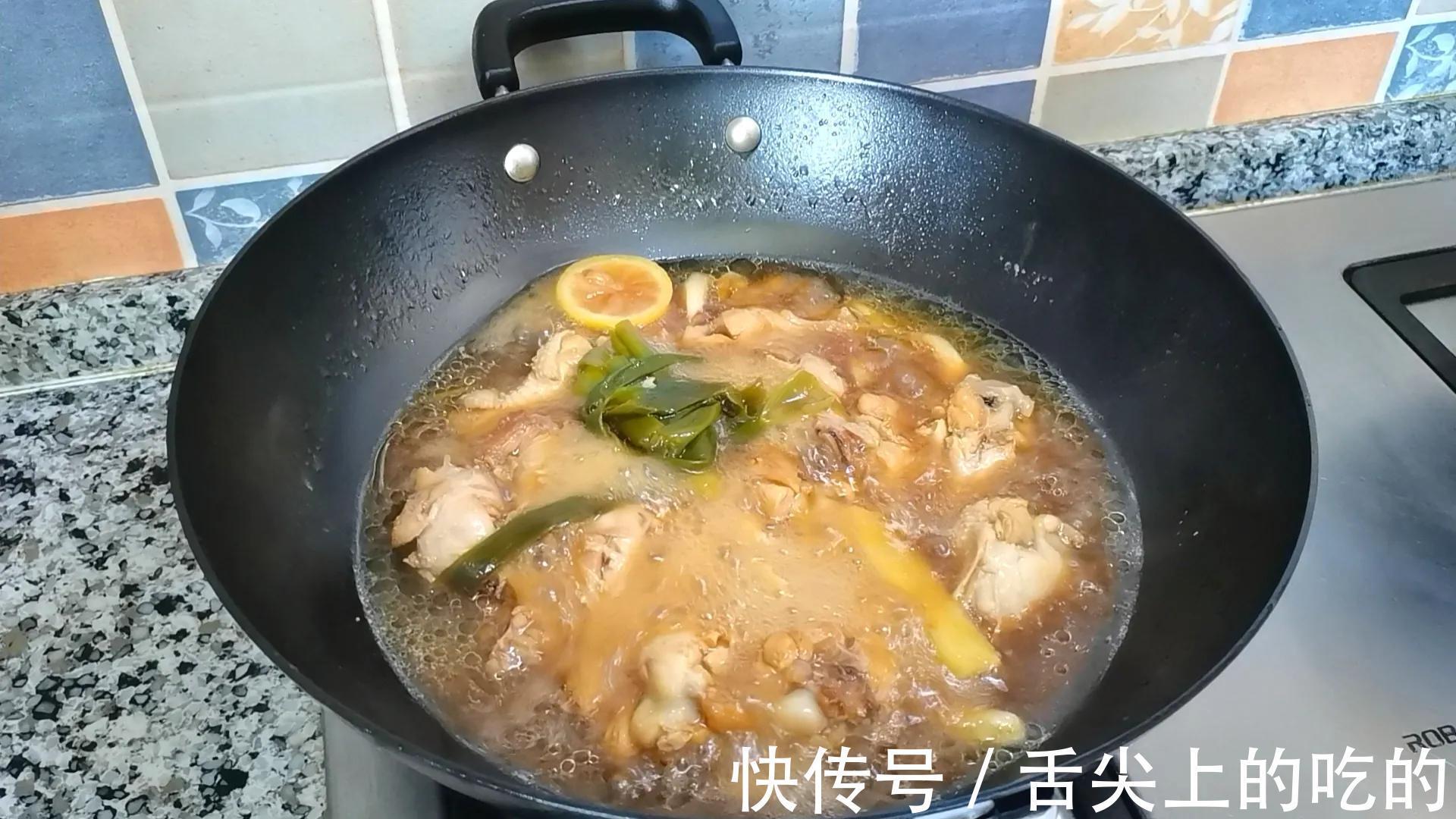 家常|翅根焖土豆,好吃到舔手指,简单的家常小炒,上桌就被抢光了