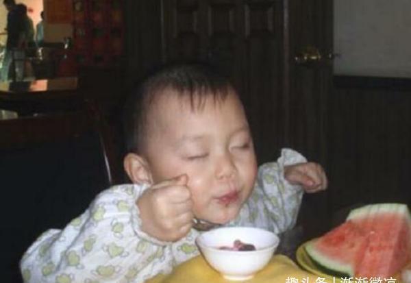 积食|六岁男孩个矮只怪“毒早餐”,积食不长个,吃一次等于10碗地沟油