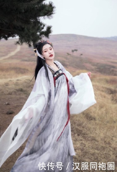 汉服|梅雨季节,天气潮湿,应该如何收纳汉服?小技巧来啦!