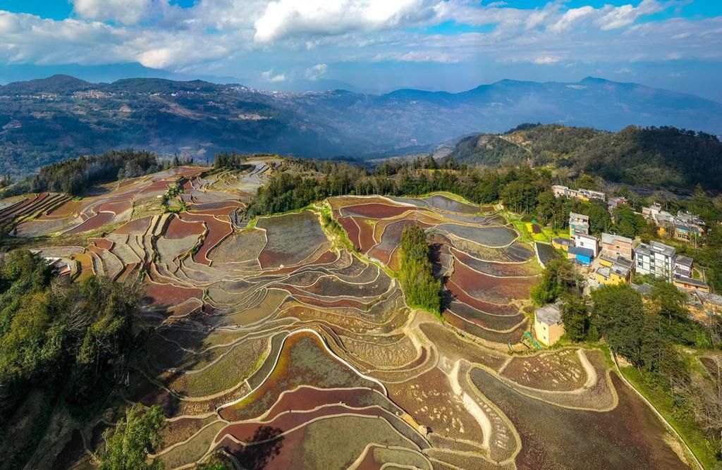 壮美元阳梯田，哈尼族人的大地艺术杰作