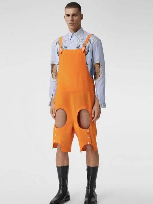 做“平平无奇”的时装，究竟有多难？