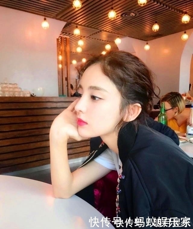 你的脸 这5款发型显得脸小,变精致小脸美女,第2款是男生们的最爱