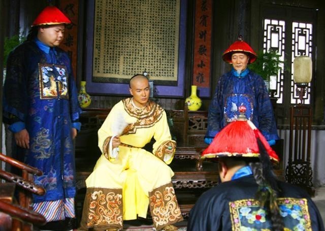  长揖|拱手、作揖、长揖、打躬属于举止类礼节，它们有何不同？