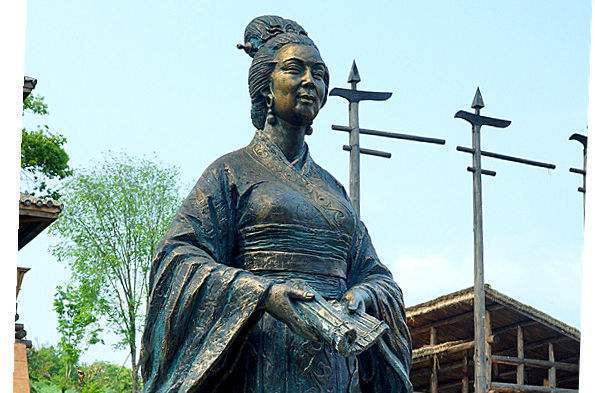 秦始皇|史上最早的女企业家，司马迁称她富可敌国，秦始皇对她礼让三分