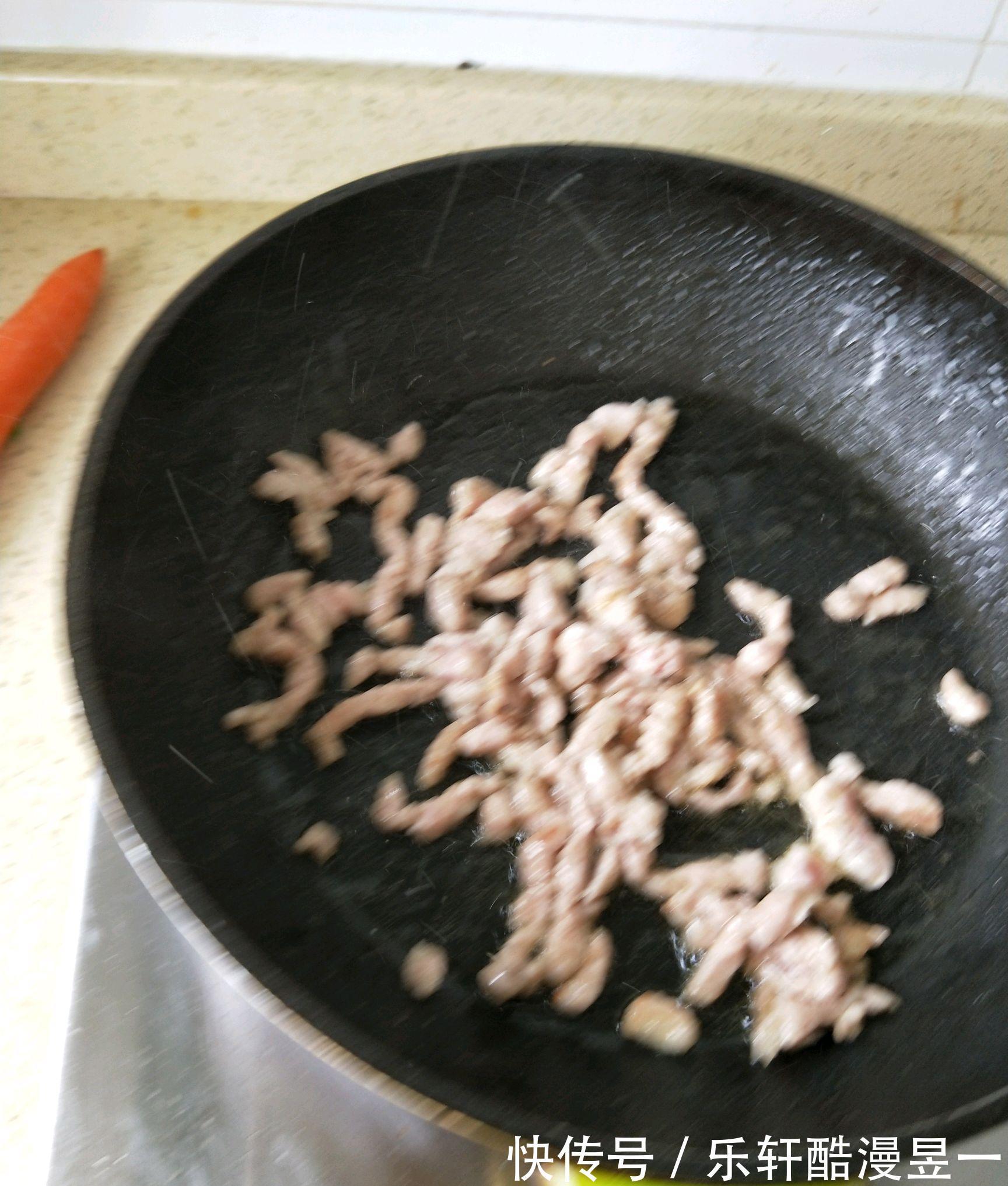 洋葱|一口鲜香,两口满足的洋葱炒肉,好吃又不贵