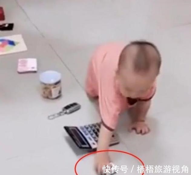 奶奶|让儿子“抓周”,孩子径直爬向这东西,奶奶这下可完了