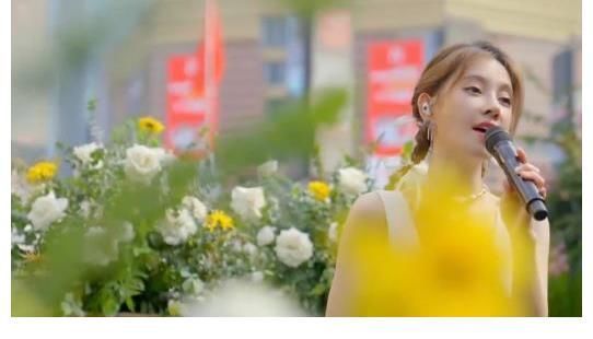 全能少女即將登場!馮提莫現身新綜藝,能搞笑會唱歌還會做咖啡