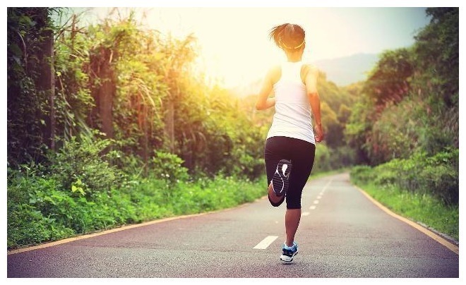 骑自行车|公认的五大燃脂运动,跑步排第二,排在榜首的,是不起眼的它