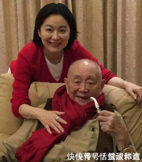 黄永玉|22岁娶将军女儿,73年独宠她一人,95岁的他一幅画卖6325万