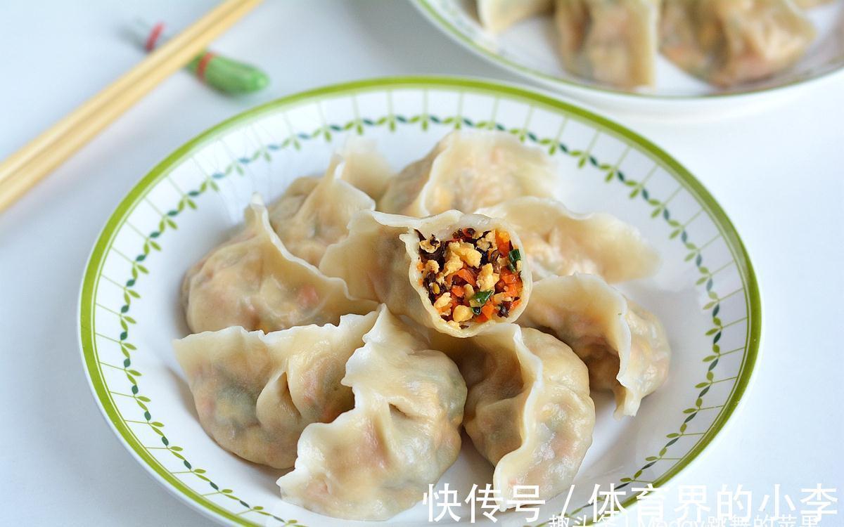 最近蔬菜有点儿小贵,试试素三鲜饺子,换着花样天天吃不腻