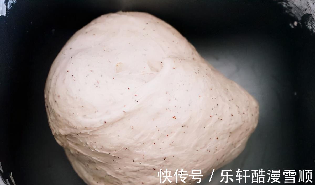 不吃后悔系列茶香浓郁的红茶奶酥,最适合闲暇时刻吃的小甜点