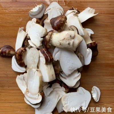 赤松茸|学会这些乳鸽菌菇汤,孩子多吃三碗饭